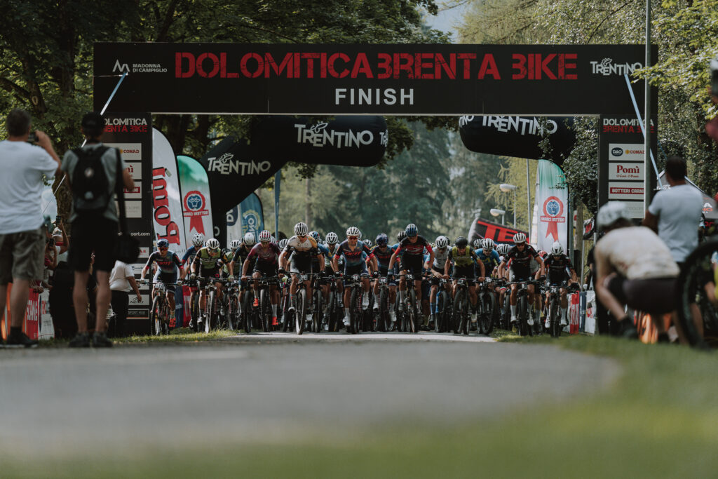 Arrivo della Dolomitica Bike - edizione 2024 - © Claudio Lanzafame