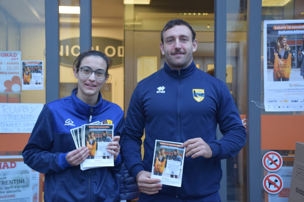 Trento Calcio Femminile alla Colletta Alimentare 2023 presso il Conad di Trento