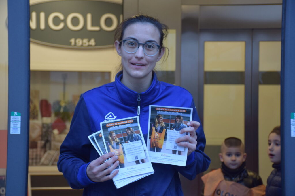Trento Calcio Femminile alla Colletta Alimentare 2024 presso il Conad di Trento