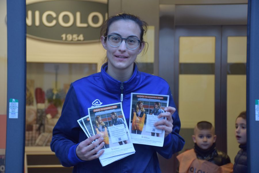 Trento Calcio Femminile alla Colletta Alimentare 2024 presso il Conad di Trento