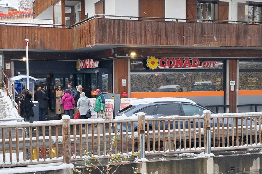 Cortina riapertura Conad City