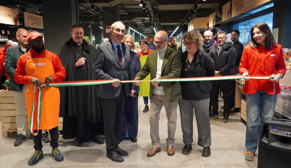 Cortina riapertura Conad City