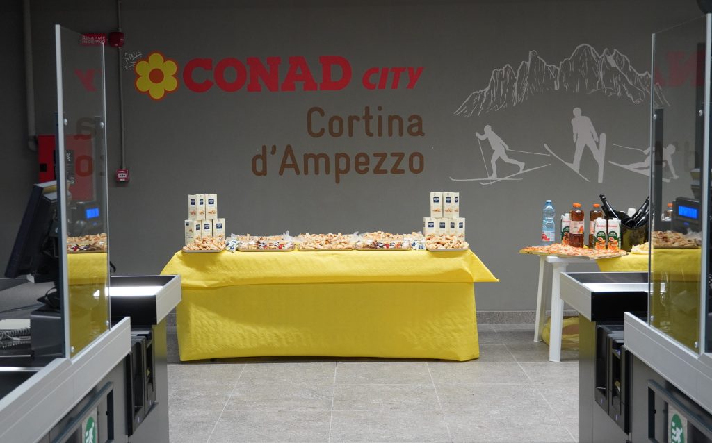 Cortina riapertura Conad City